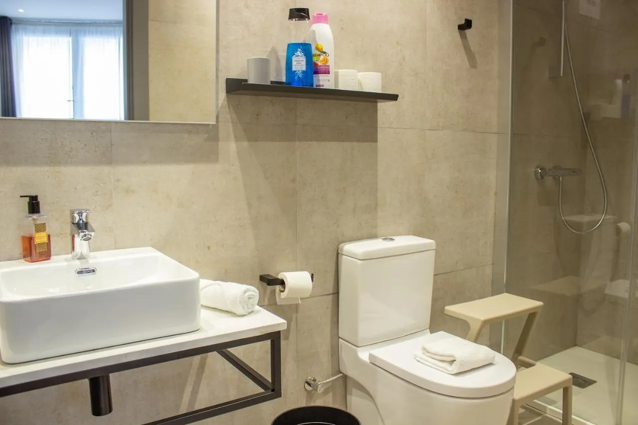 Pension B4R Self Check In Bilbao 3*,  Spain