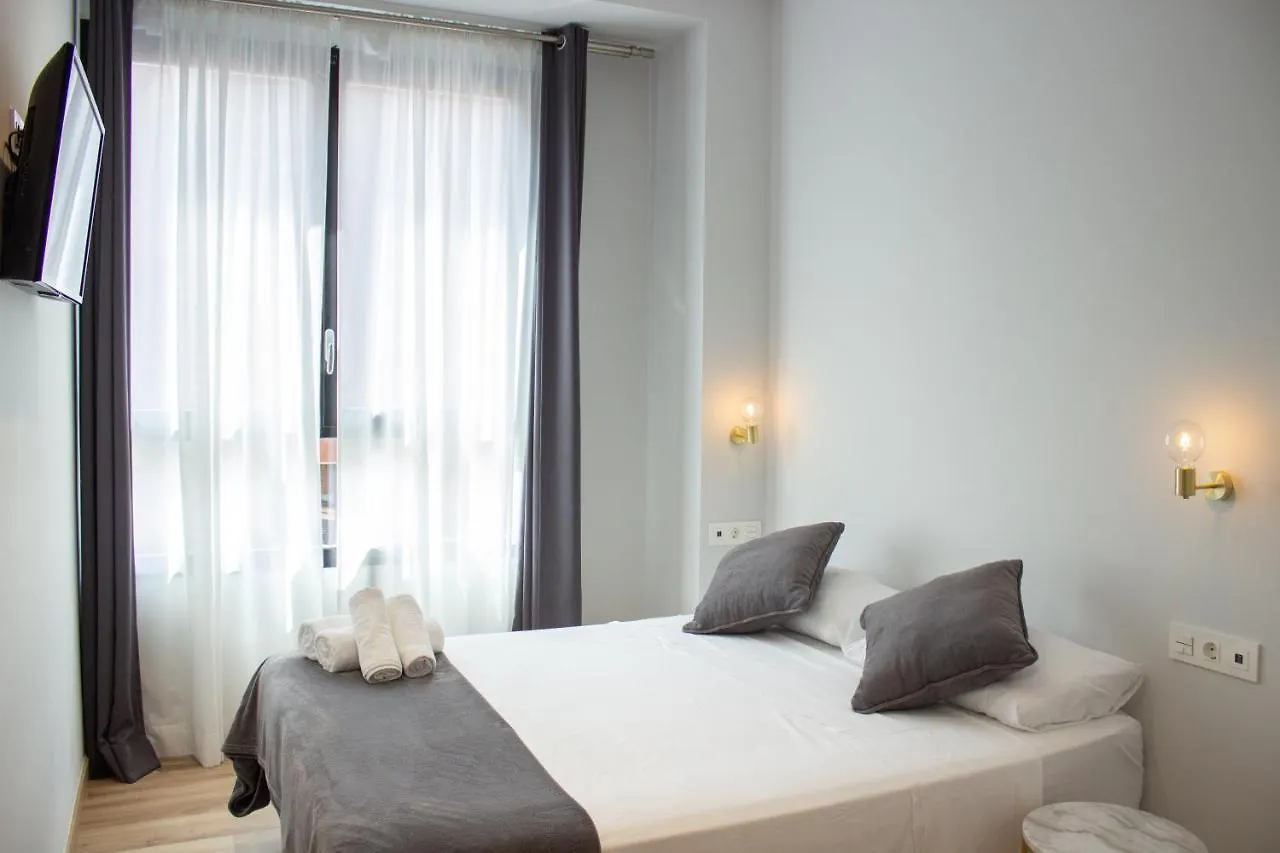 Pension B4R Self Check In Bilbao 3*,  Spain