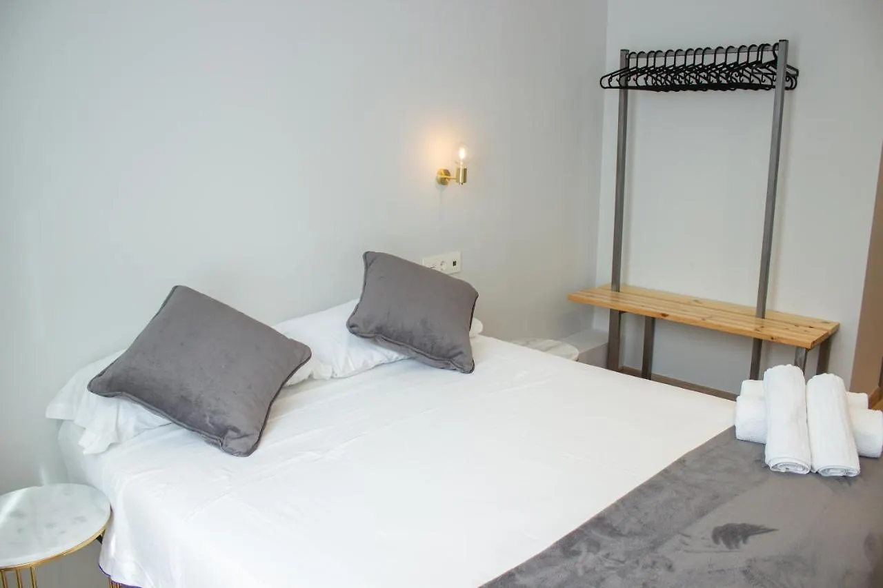 Pension B4R Self Check In Bilbao 3*,  Spain